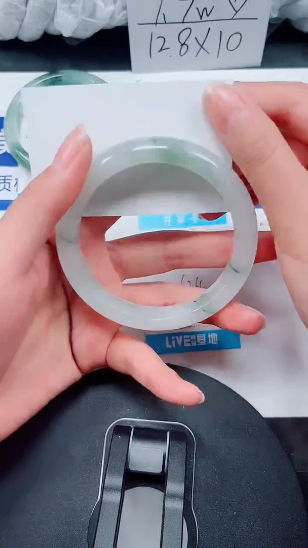 未镶嵌手镯石英质玉202-61/62