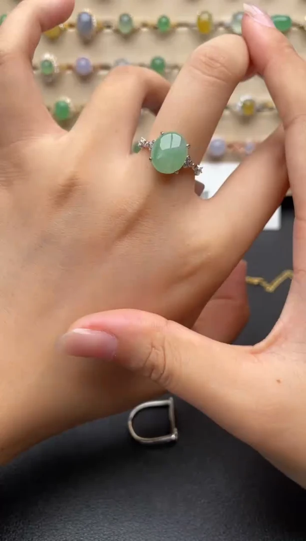 银S925镶嵌戒指翡翠一物一证一礼盒