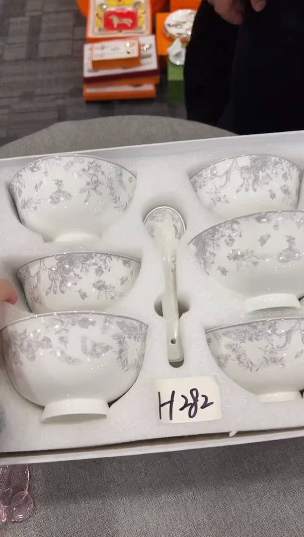 【闪购商品】杯H282------------