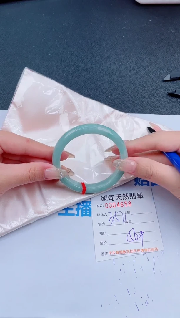 未镶嵌手镯翡翠05天然翡翠手镯