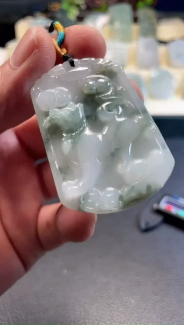 颈饰未镶嵌翡翠11/28/106