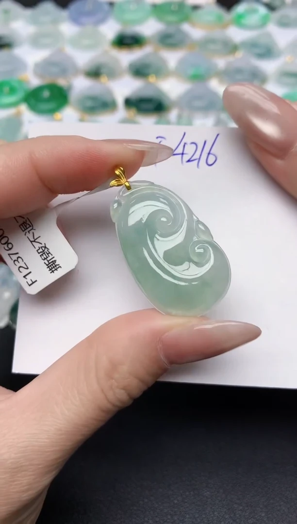 颈饰18K金镶嵌翡翠天然缅甸A货翡翠百元以上9元证书费自理