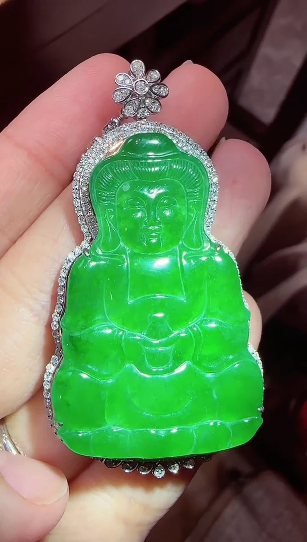 【闪购商品】翡翠颈饰18K金镶嵌观音