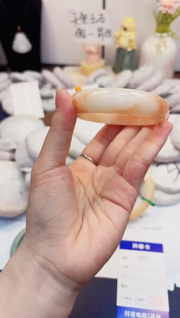 【闪购商品】石英质玉手镯未镶嵌357-财气镯-圈口55