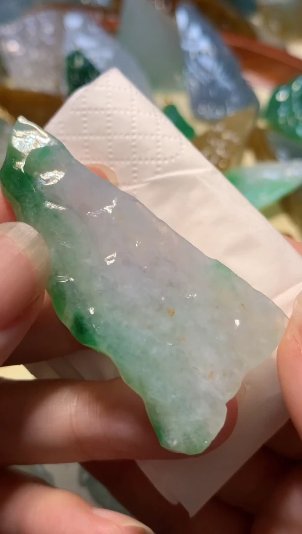 翡翠未镶嵌吊坠(不含链)吊坠