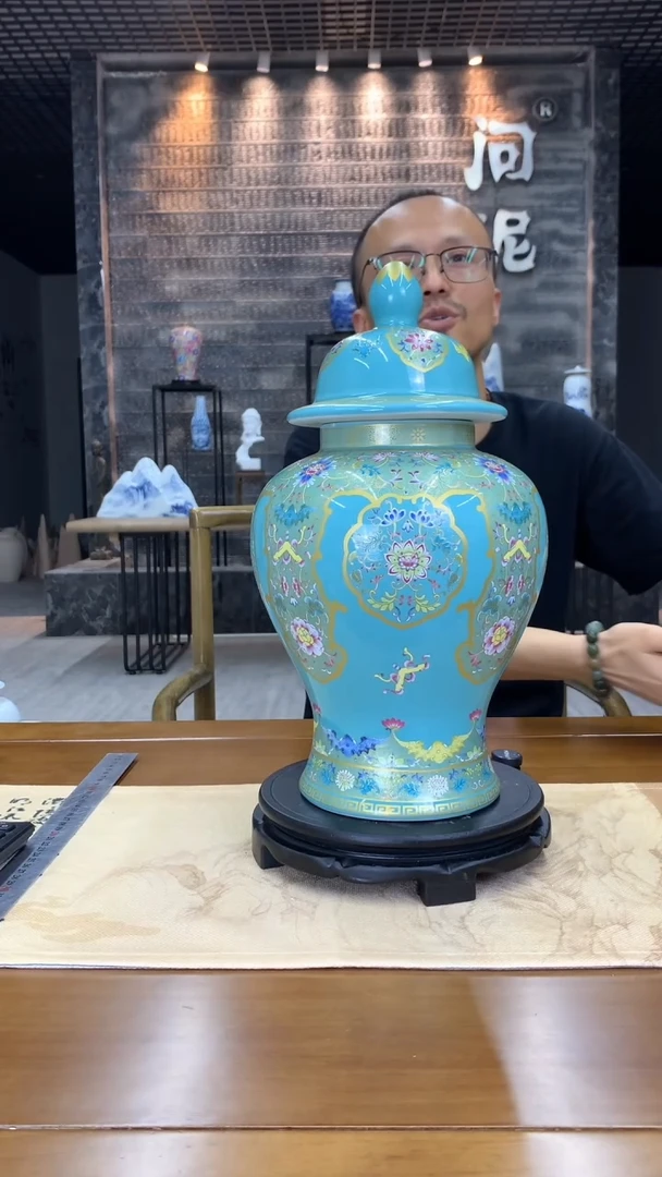 1景德镇问泥陶瓷花瓶摆件