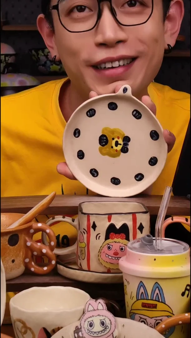 盘景德镇可爱设计师款陶瓷