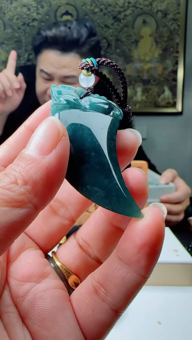 【闪购商品】翡翠颈饰未镶嵌1111111111