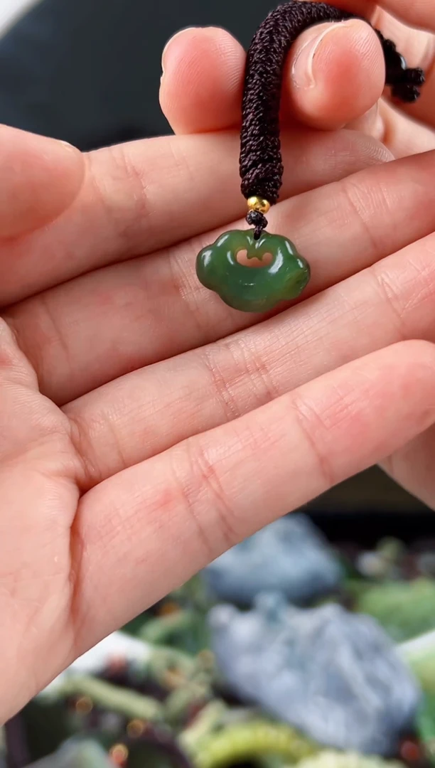 颈饰未镶嵌和田玉拍一发一，多样性发货