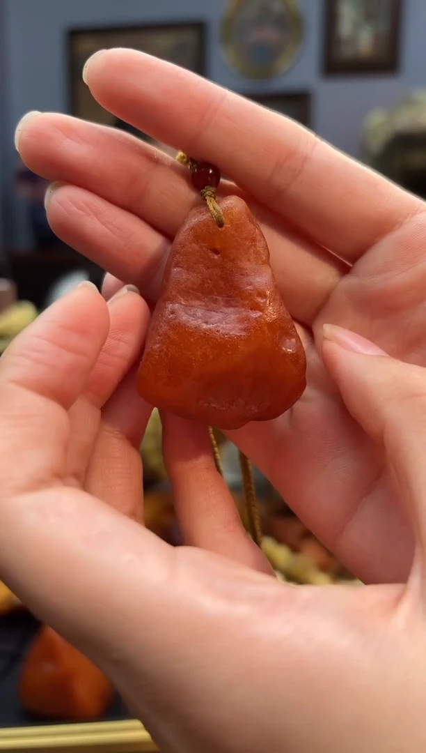 琥珀颈饰未镶嵌吊坠