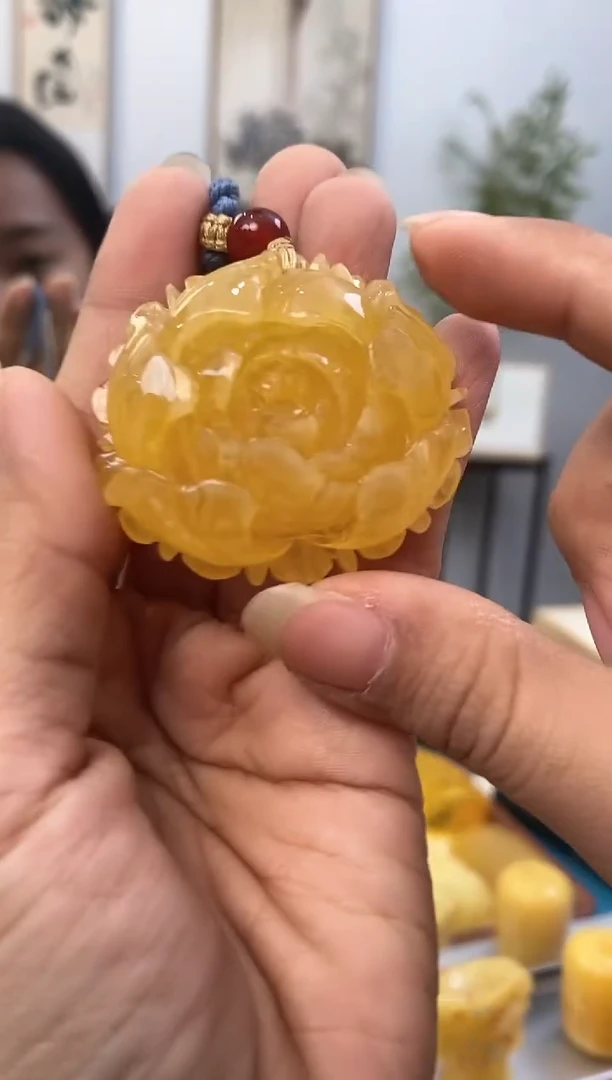 【闪购商品】蜜蜡裸石未镶嵌天然琥珀蜜蜡牡丹花