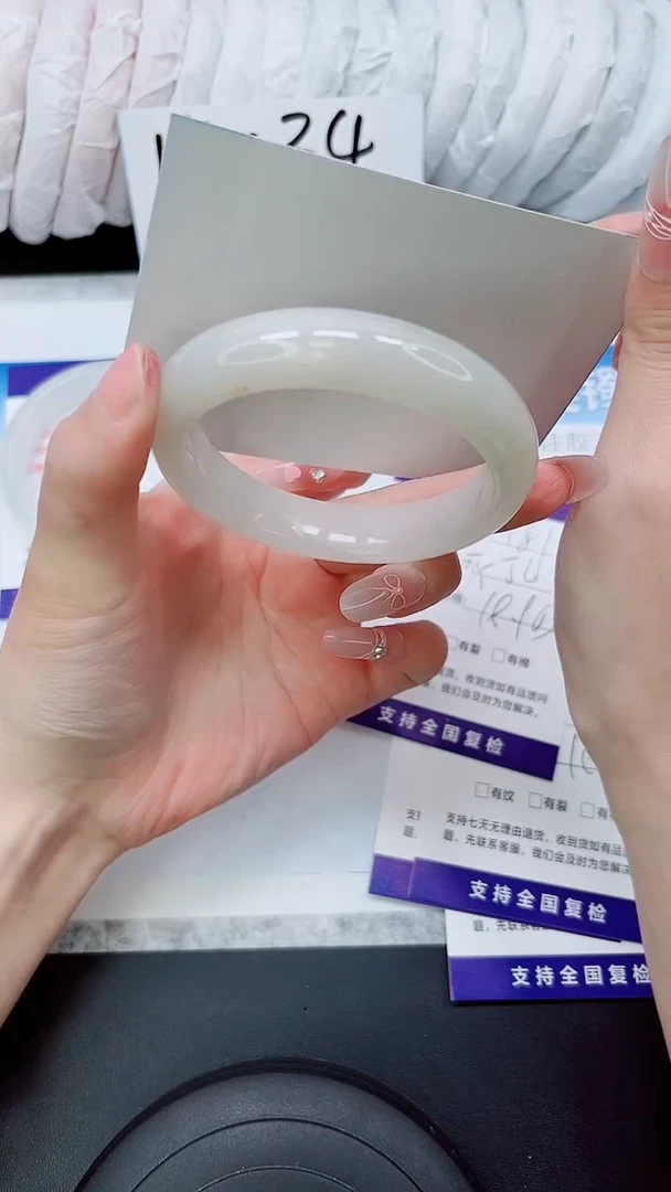 石英质玉手镯未镶嵌A181-55/56