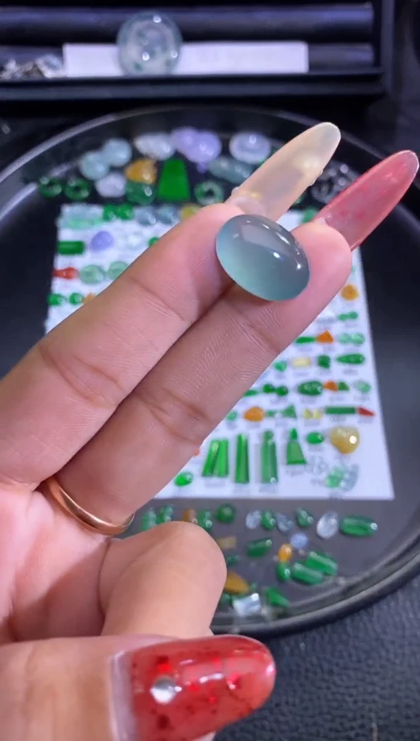 未镶嵌挂件翡翠蛋