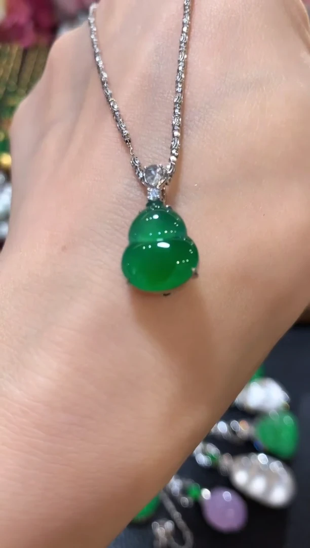 吊坠(不含链)18K金镶嵌翡翠m39