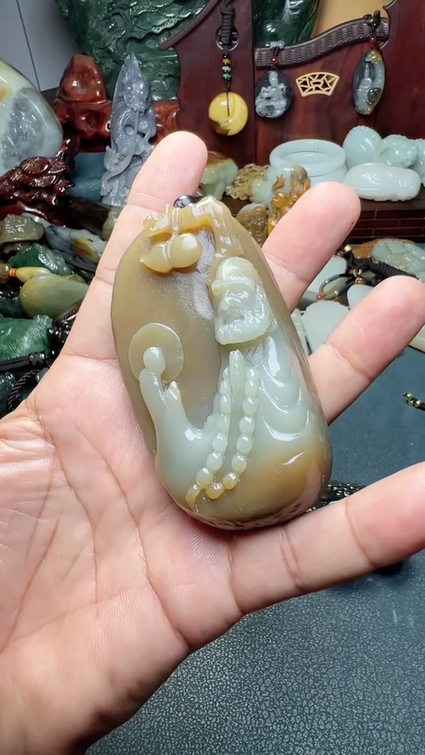 和田玉未镶嵌把件-