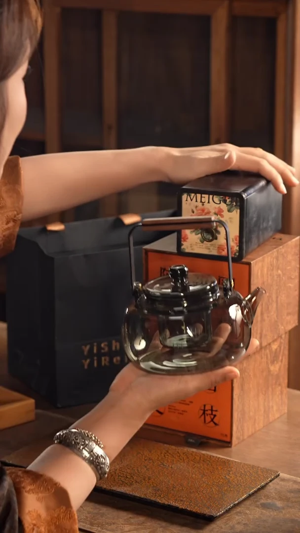 2019年梅江圈枝陈皮2盒平阴玫瑰1罐 天逸壶1个