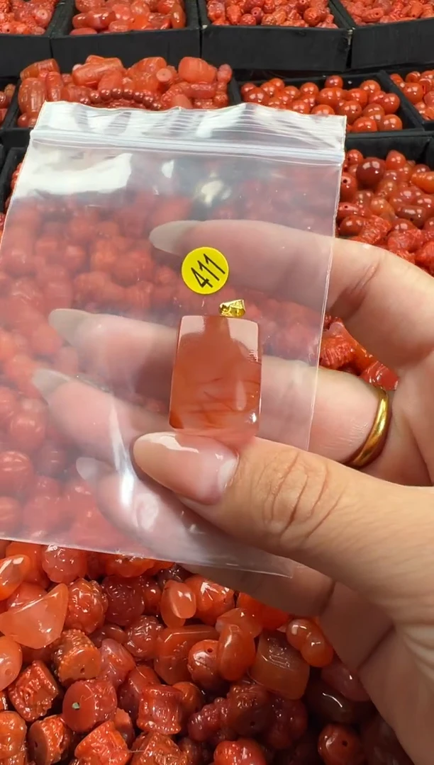 颈饰未镶嵌南红玛瑙1