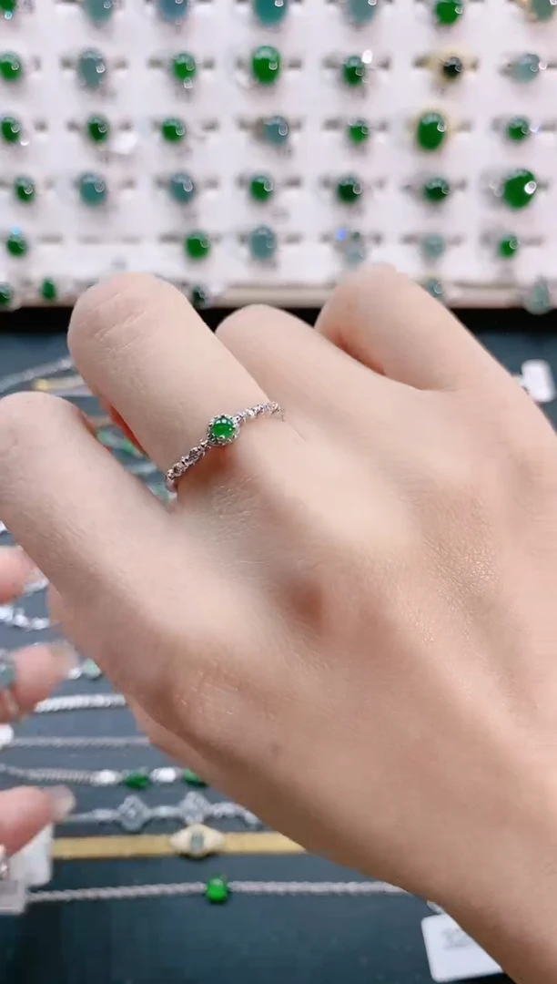 【闪购商品】翡翠戒指银S925镶嵌天然翡翠