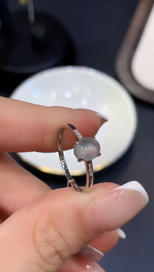 翡翠戒指18K金镶嵌L多样性发其一