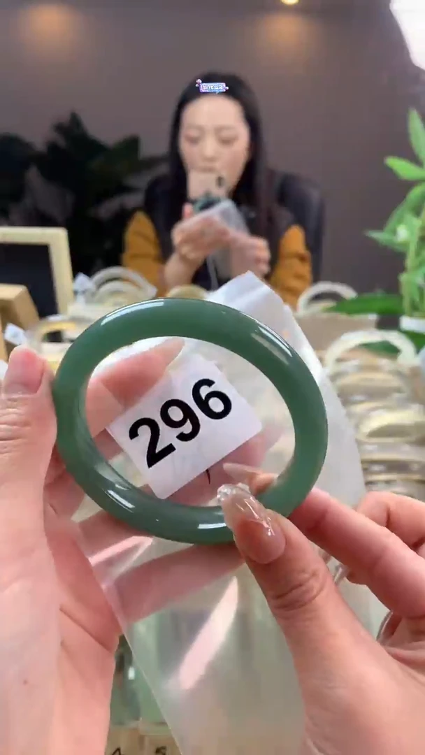 【闪购商品】石英质玉手镯未镶嵌296