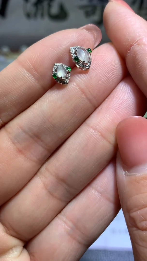【闪购商品】翡翠颈饰18K金镶嵌 061天然缅甸翡翠A货