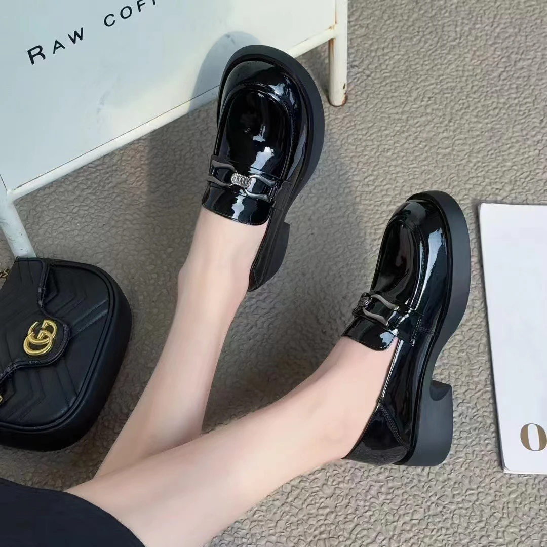 2025春季新款漆皮乐福鞋女不累脚单鞋百搭英伦小皮鞋女鞋子12776