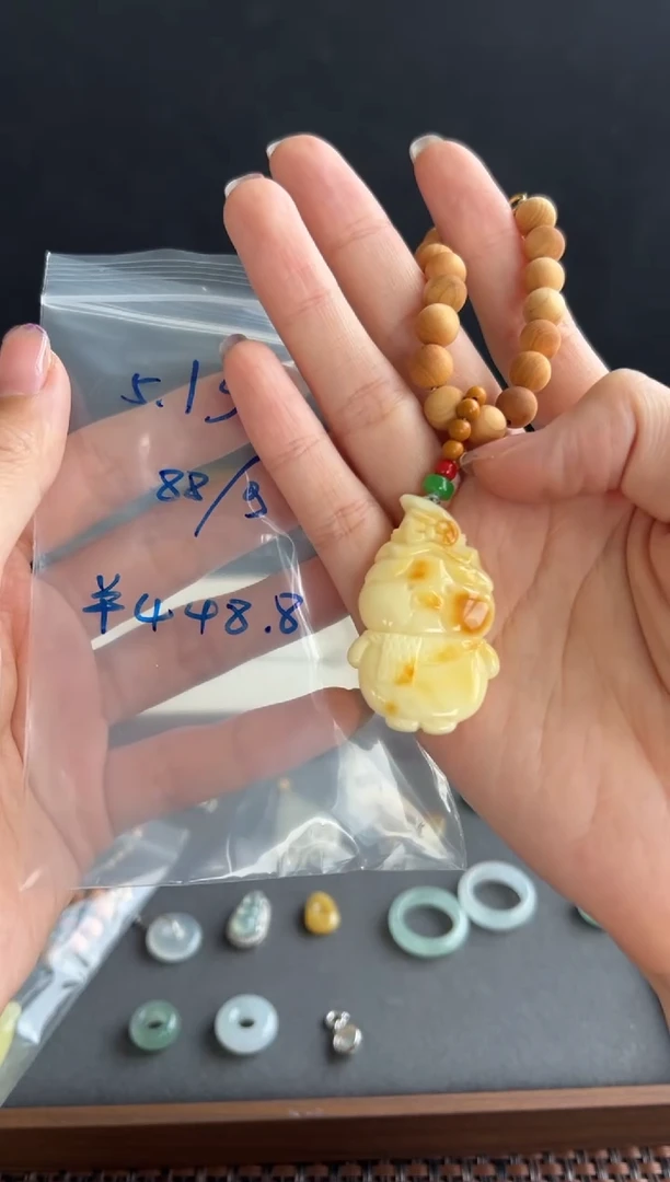 琥珀颈饰未镶嵌521买断
