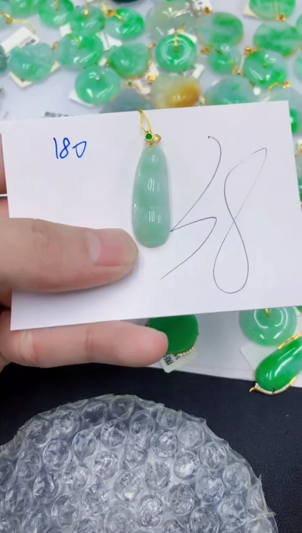 颈饰未镶嵌翡翠1111111