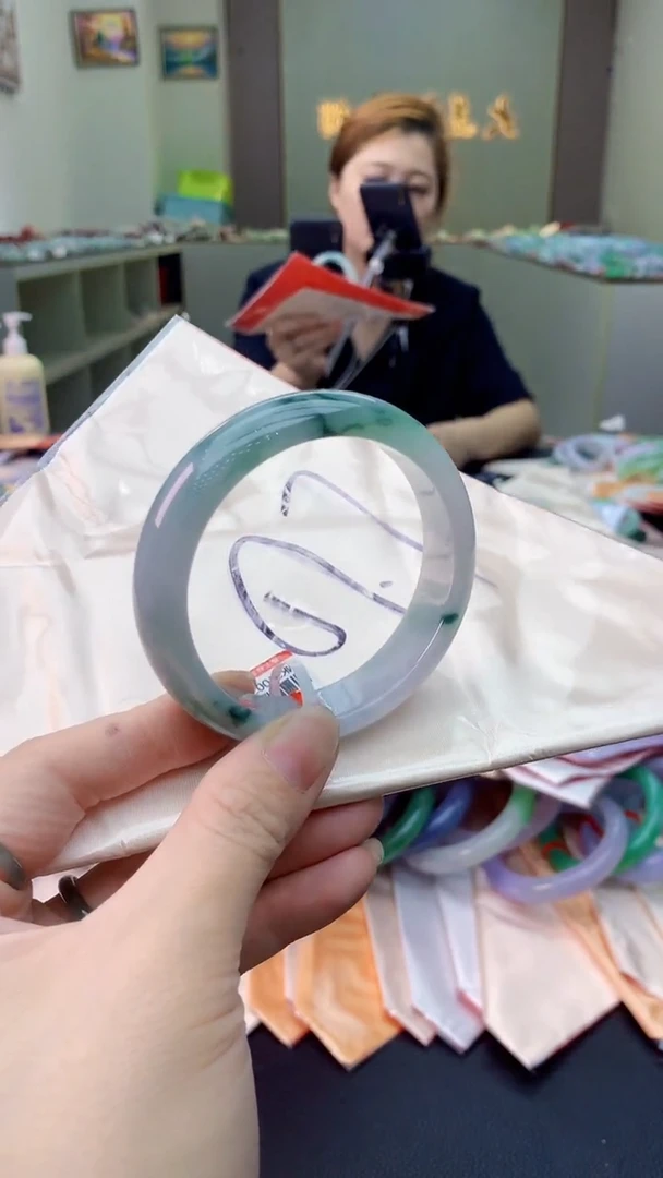 翡翠手镯未镶嵌0616940230