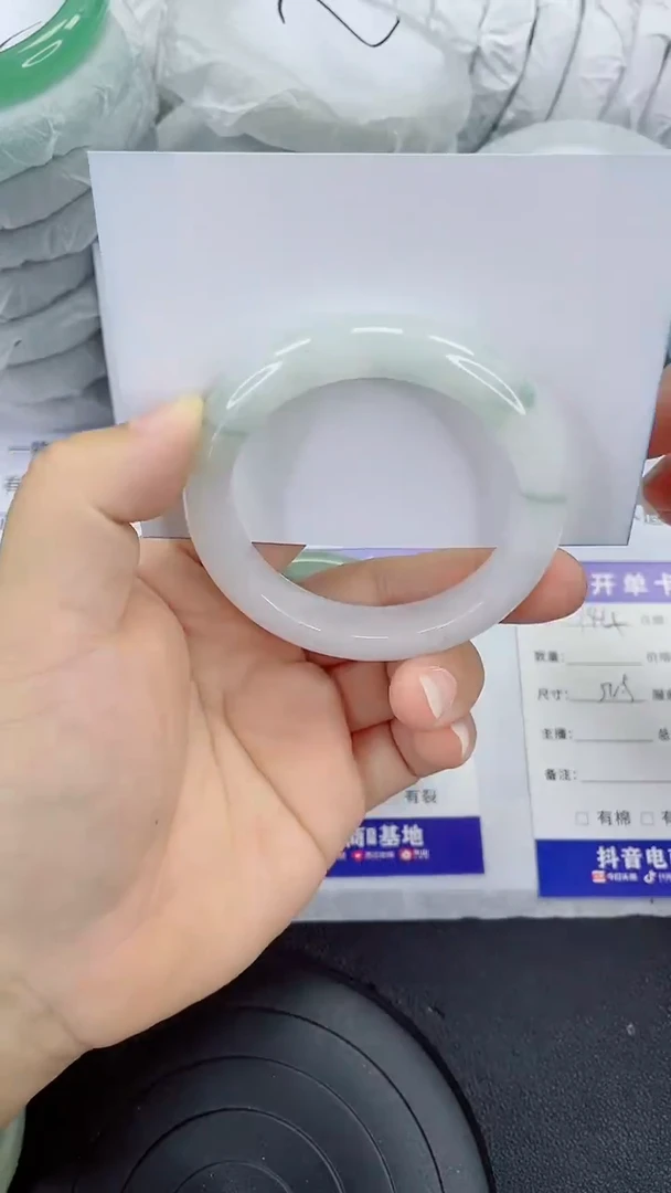 未镶嵌手镯石英质玉144-52/53
