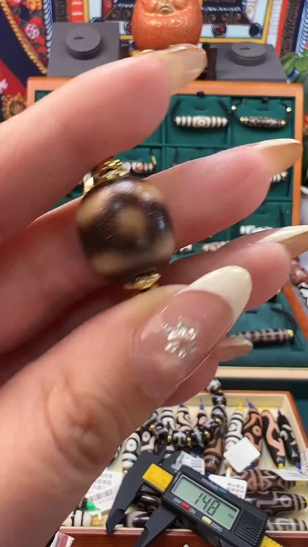 玛瑙/玉髓（覆膜）颈饰合金62.（微瑕）