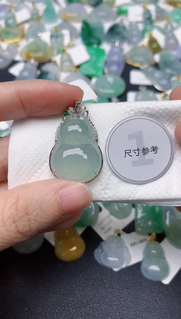 颈饰18K金镶嵌翡翠天然缅甸A货翡翠