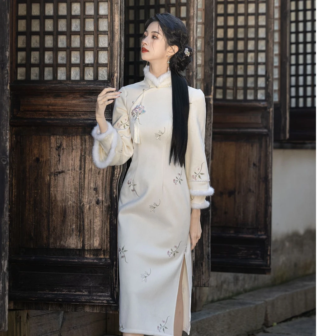 【婉约】麂皮绒绣花新中式旗袍冬季加绒优雅复古修身冬装连衣裙3720