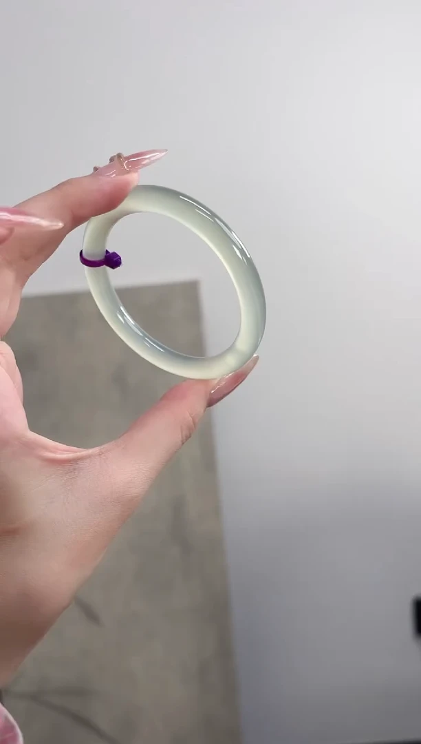 【闪购商品】玛瑙/玉髓手镯未镶嵌53-54圈 需要包容圆条