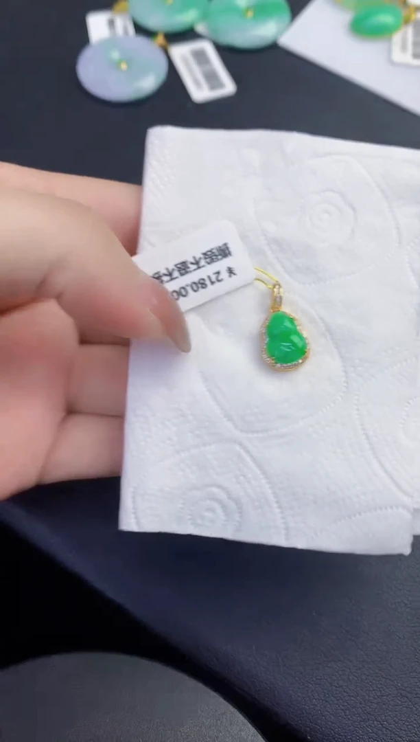 颈饰未镶嵌翡翠缅甸天然翡翠A货