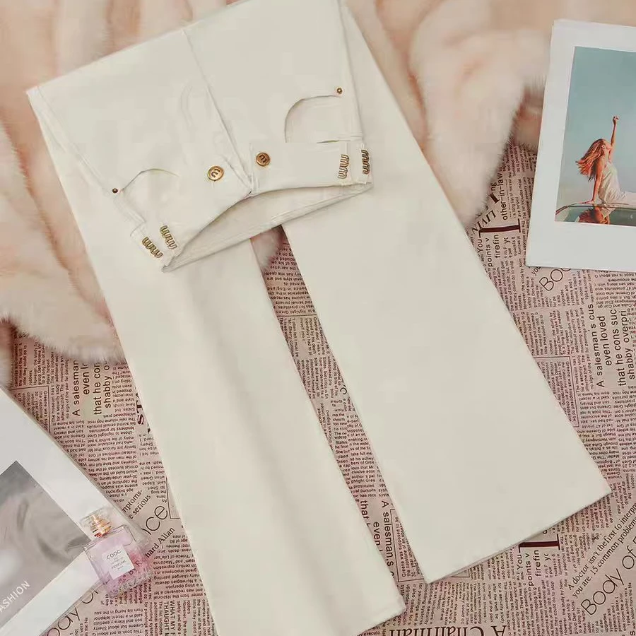 米白色微喇牛仔裤女春季2025年新款高腰显瘦宽松小个子垂感喇叭裤