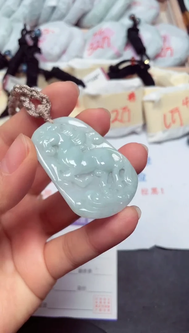 颈饰未镶嵌翡翠天然A货
