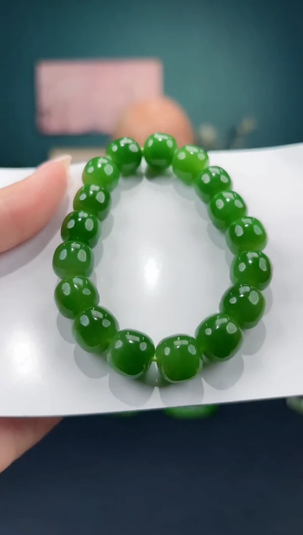 未镶嵌手串和田玉一条 约12mm 多样性发一件