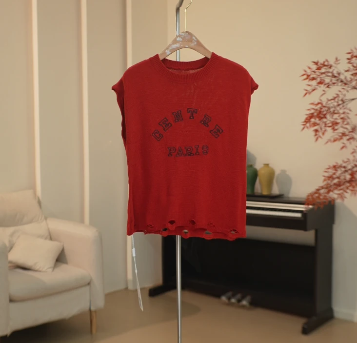 DS070 破洞下摆字母刺绣无袖针织衫 101062SY069