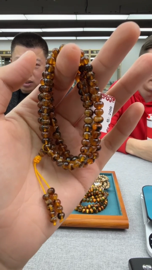 【闪购商品】琥珀颈饰未镶嵌498秒拍号