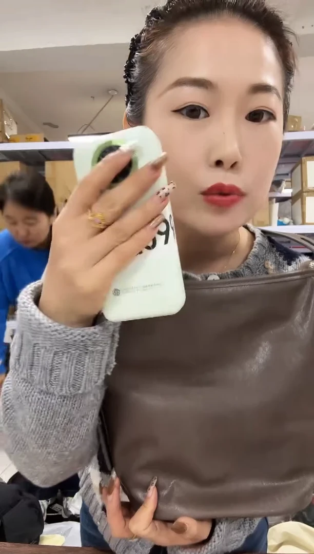 PU上车啦 宝宝们抓紧时间去下方链接拍吧绿色充电宝