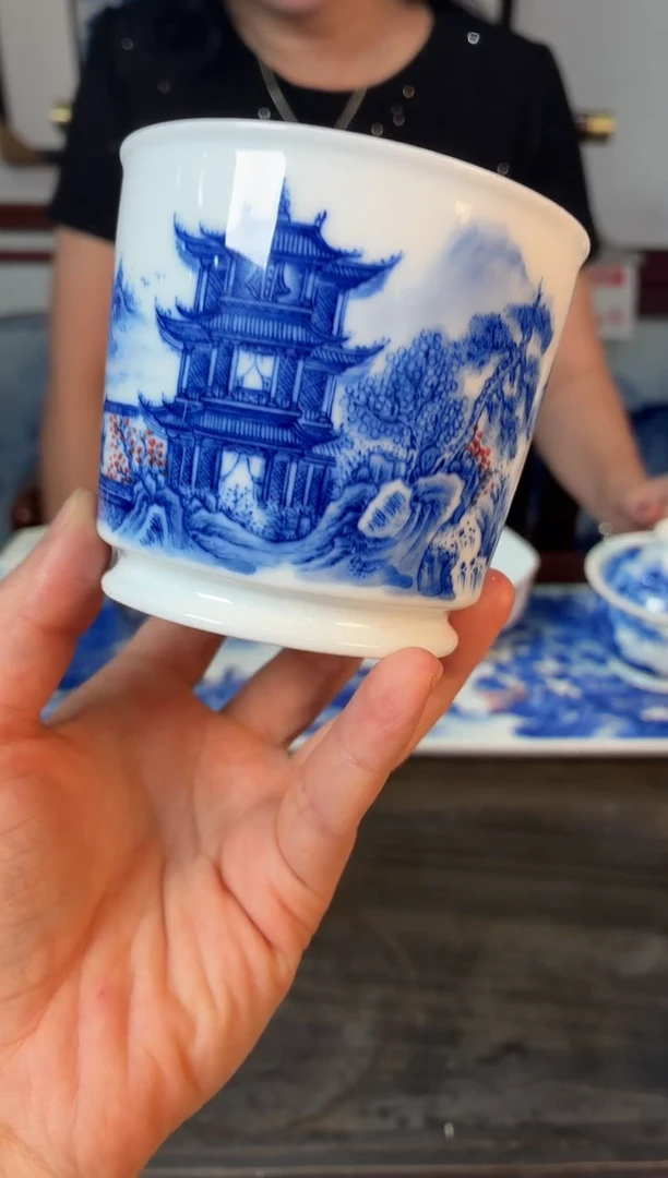 瓷片吴小琴