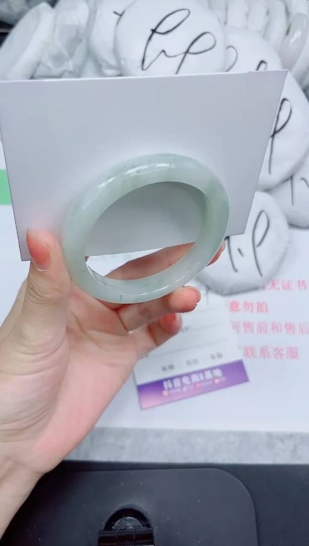 石英质玉手镯未镶嵌118-52