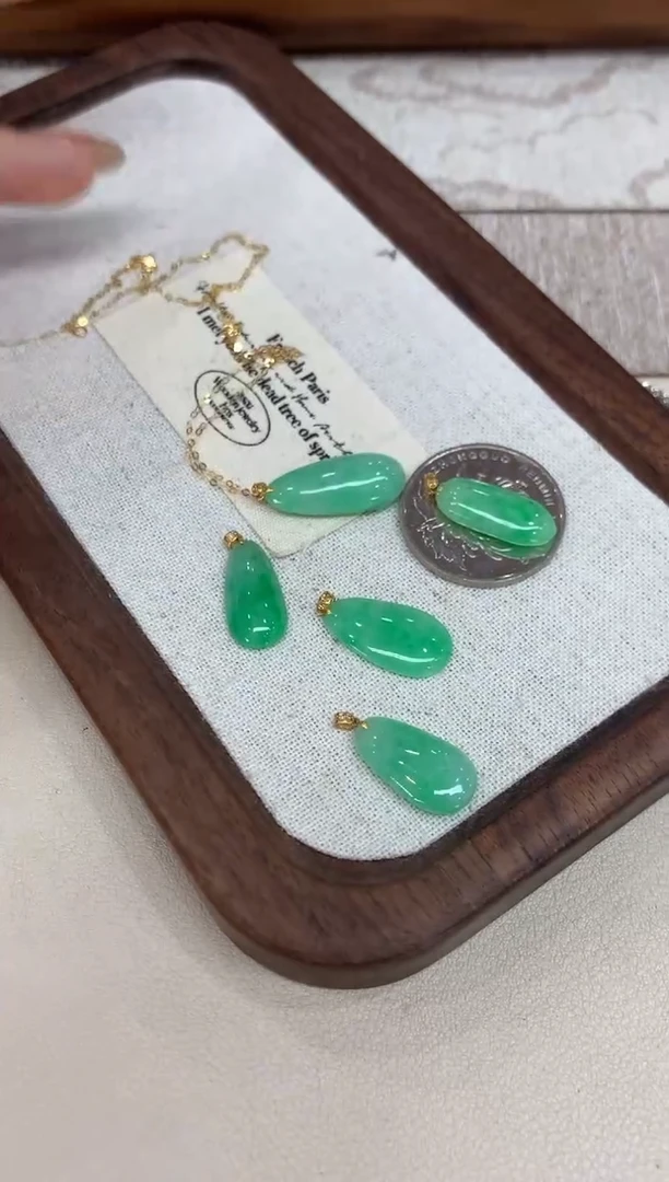 翡翠18K金镶嵌套链福瓜多样性发货1件