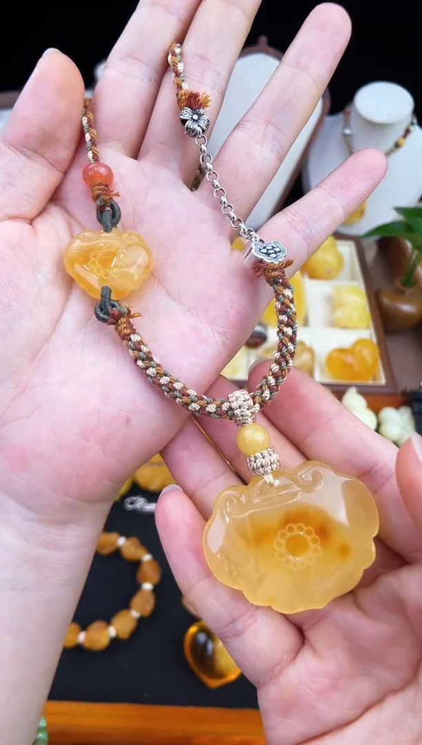 琥珀未镶嵌珠宝奇石柒月