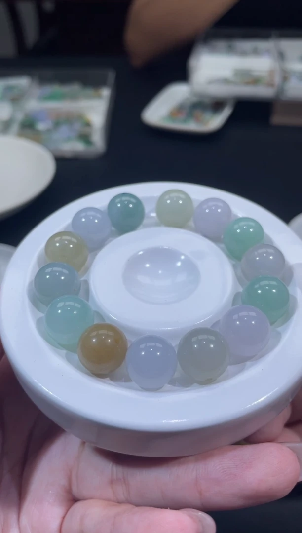 定制翡翠未镶嵌种****兔翡翠毛货