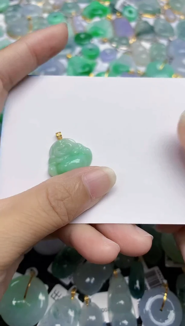 翡翠未镶嵌颈饰天然翡翠A货