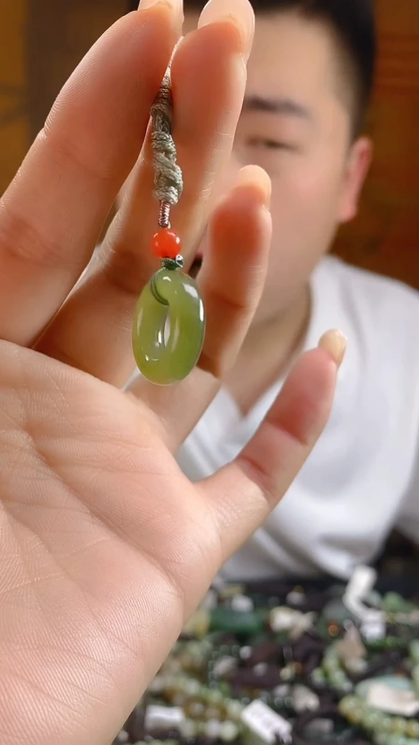 和田玉未镶嵌颈饰多样性发货，拍一发一