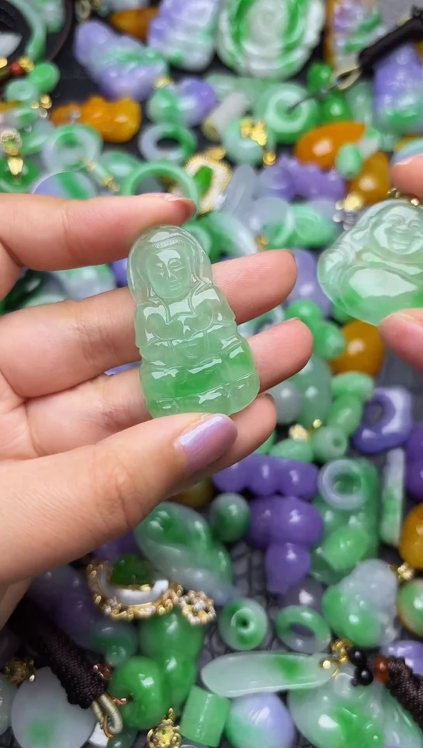 颈饰未镶嵌翡翠缅甸翡翠吊坠