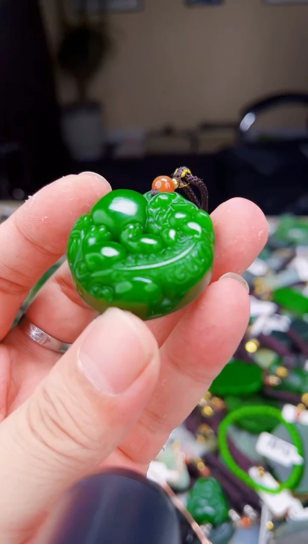 和田玉未镶嵌颈饰拍一发一